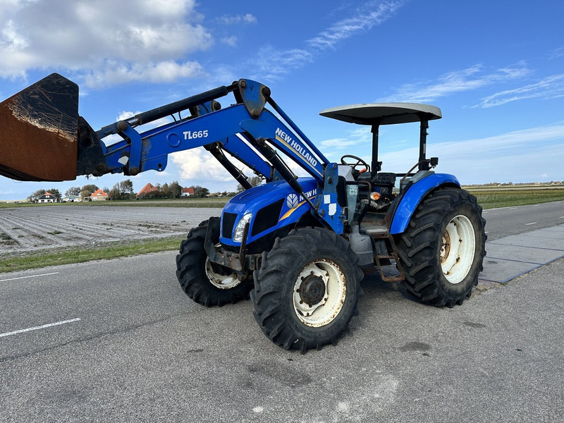 New Holland TD5.100 - Tractor: afbeelding 1 New Holland TD5.100 - Tractor: afbeelding 1