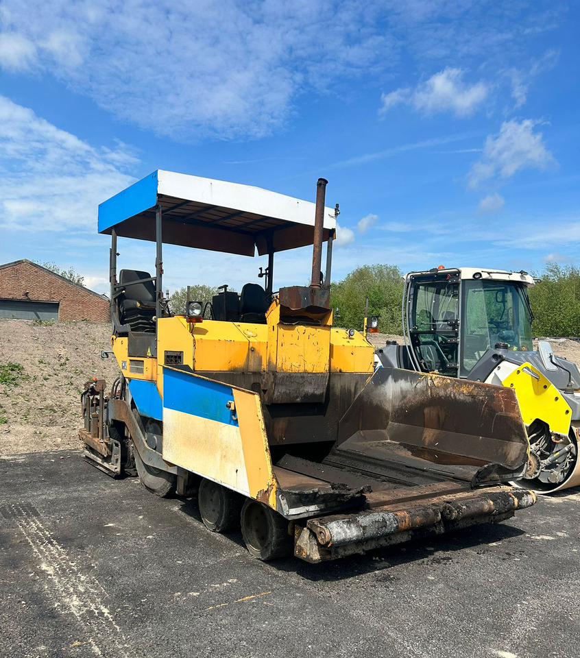 ABG Titan 473-2 - Asfaltafwerkmachine: afbeelding 1 ABG Titan 473-2 - Asfaltafwerkmachine: afbeelding 1