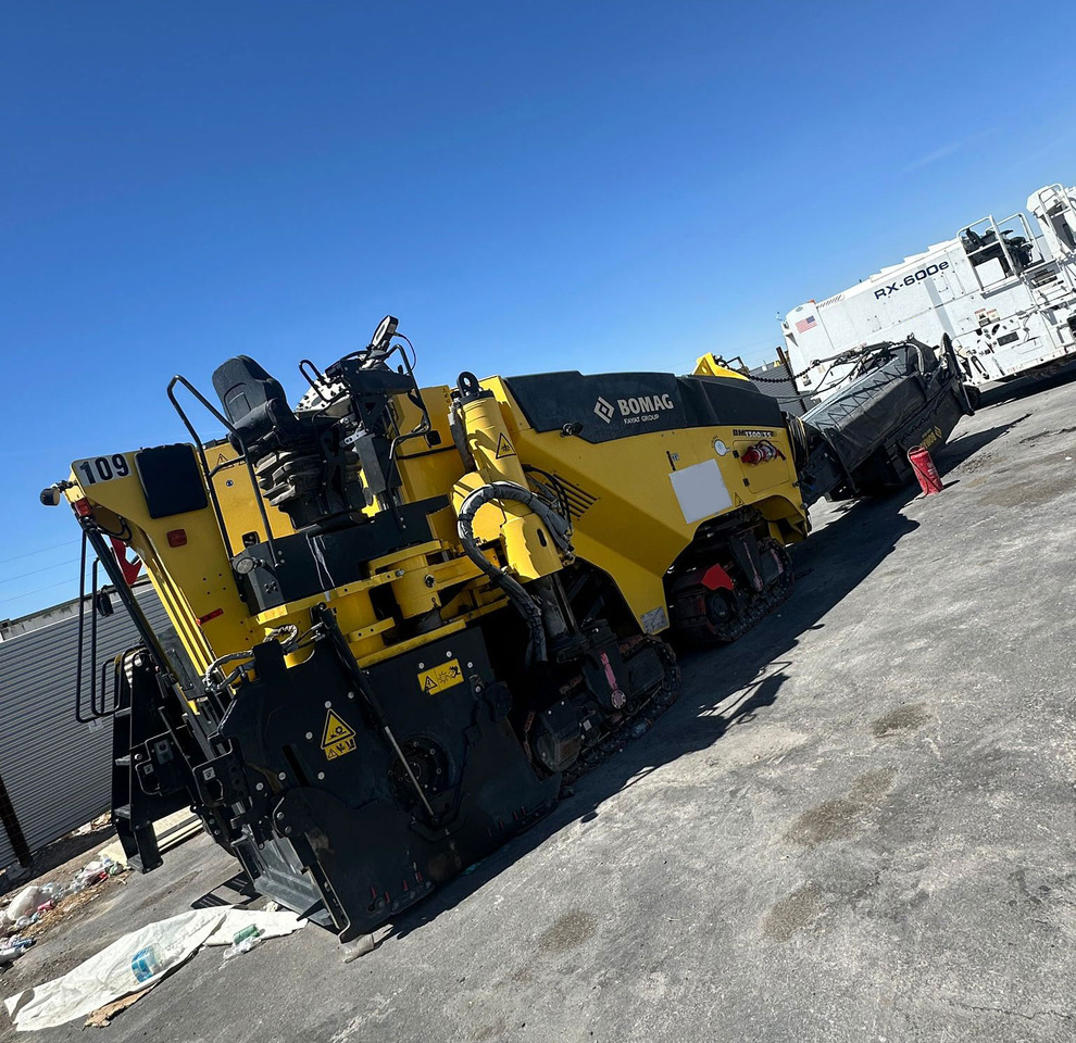 Bomag BM 1300/35 - Asfaltfrees: afbeelding 1 Bomag BM 1300/35 - Asfaltfrees: afbeelding 1