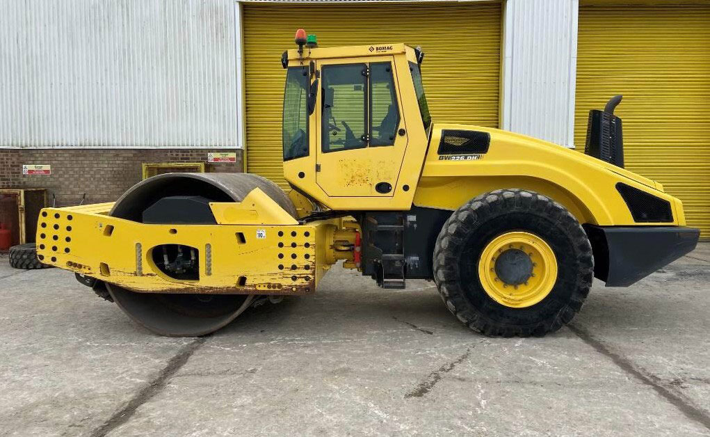 Bomag BW 226 DH-41 BVC - Schapenpootwals/ Grondverdichter: afbeelding 2 Bomag BW 226 DH-41 BVC - Schapenpootwals/ Grondverdichter: afbeelding 2