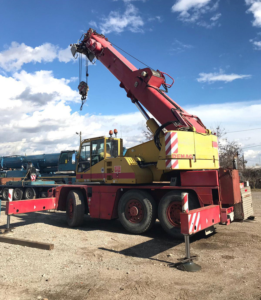 Demag AC 40 City - Mobiele kraan: afbeelding 3 Demag AC 40 City - Mobiele kraan: afbeelding 3