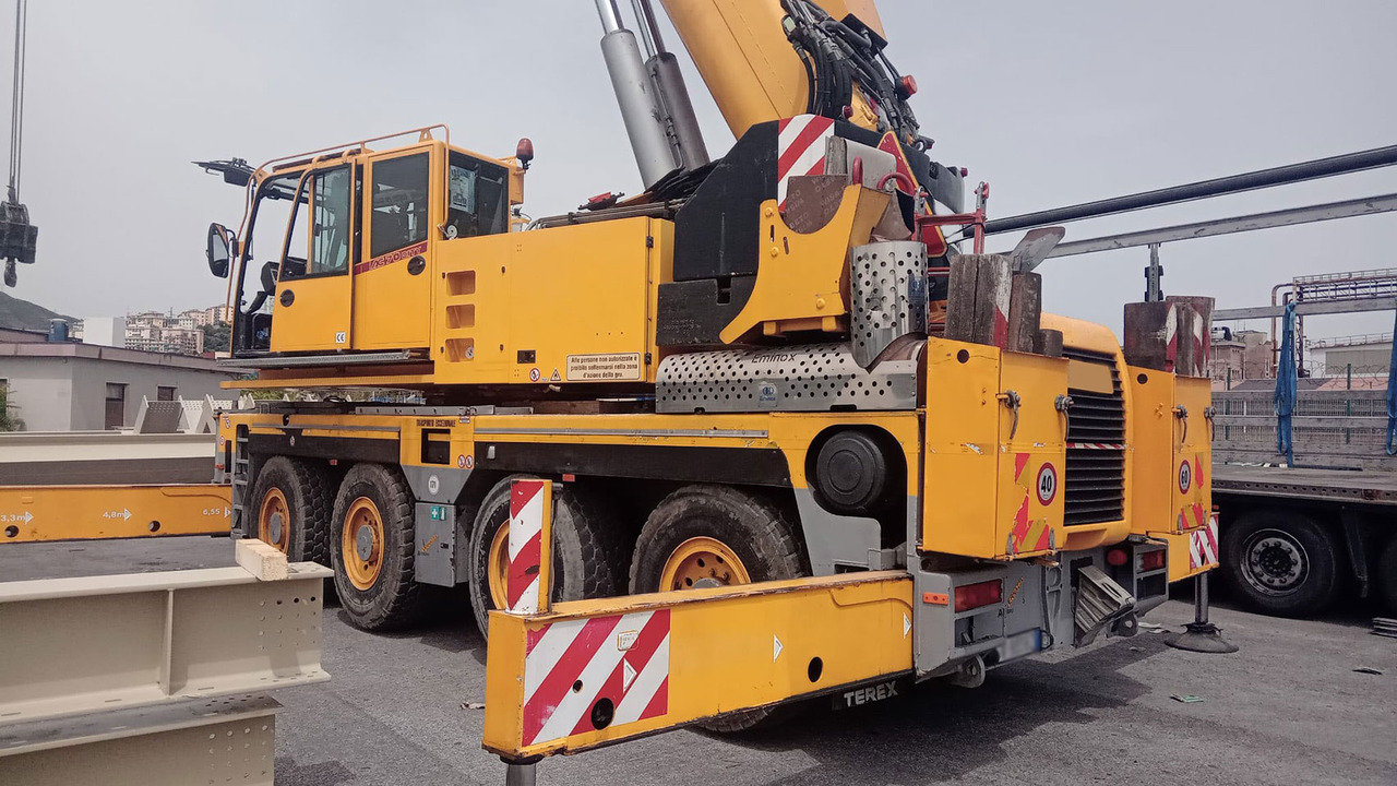 Demag AC 70 City - Mobiele kraan: afbeelding 3 Demag AC 70 City - Mobiele kraan: afbeelding 3