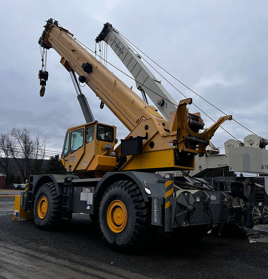 Grove RT890E - Mobiele kraan: afbeelding 4 Grove RT890E - Mobiele kraan: afbeelding 4