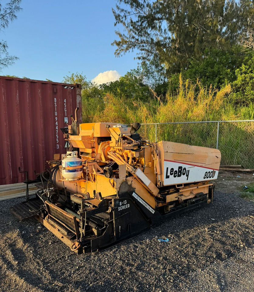 Leeboy 8000 - Asfaltafwerkmachine: afbeelding 1 Leeboy 8000 - Asfaltafwerkmachine: afbeelding 1