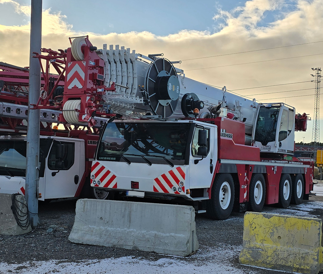 Liebherr LTM 1120-4.1 - Mobiele kraan: afbeelding 2 Liebherr LTM 1120-4.1 - Mobiele kraan: afbeelding 2