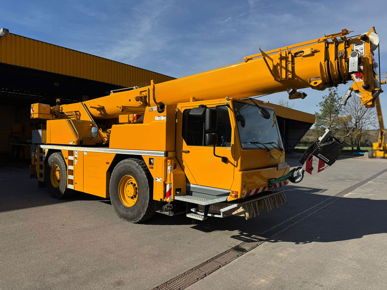 Liebherr LTM1030-2.1 - Mobiele kraan: afbeelding 1 Liebherr LTM1030-2.1 - Mobiele kraan: afbeelding 1