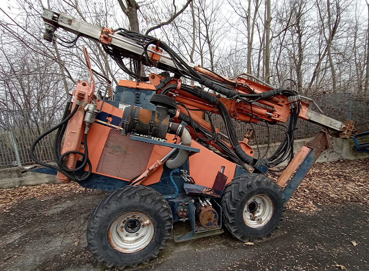 Tamrock Commando 300 - Boormachine: afbeelding 3 Tamrock Commando 300 - Boormachine: afbeelding 3