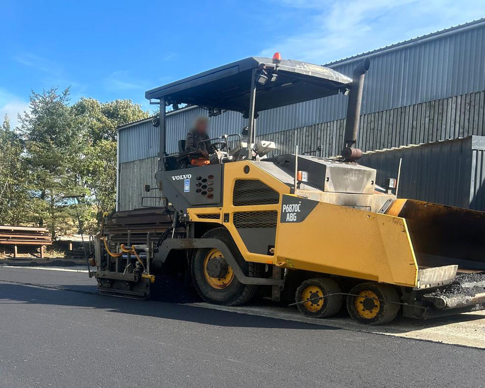 Volvo ABG P6870C - Asfaltafwerkmachine: afbeelding 4 Volvo ABG P6870C - Asfaltafwerkmachine: afbeelding 4