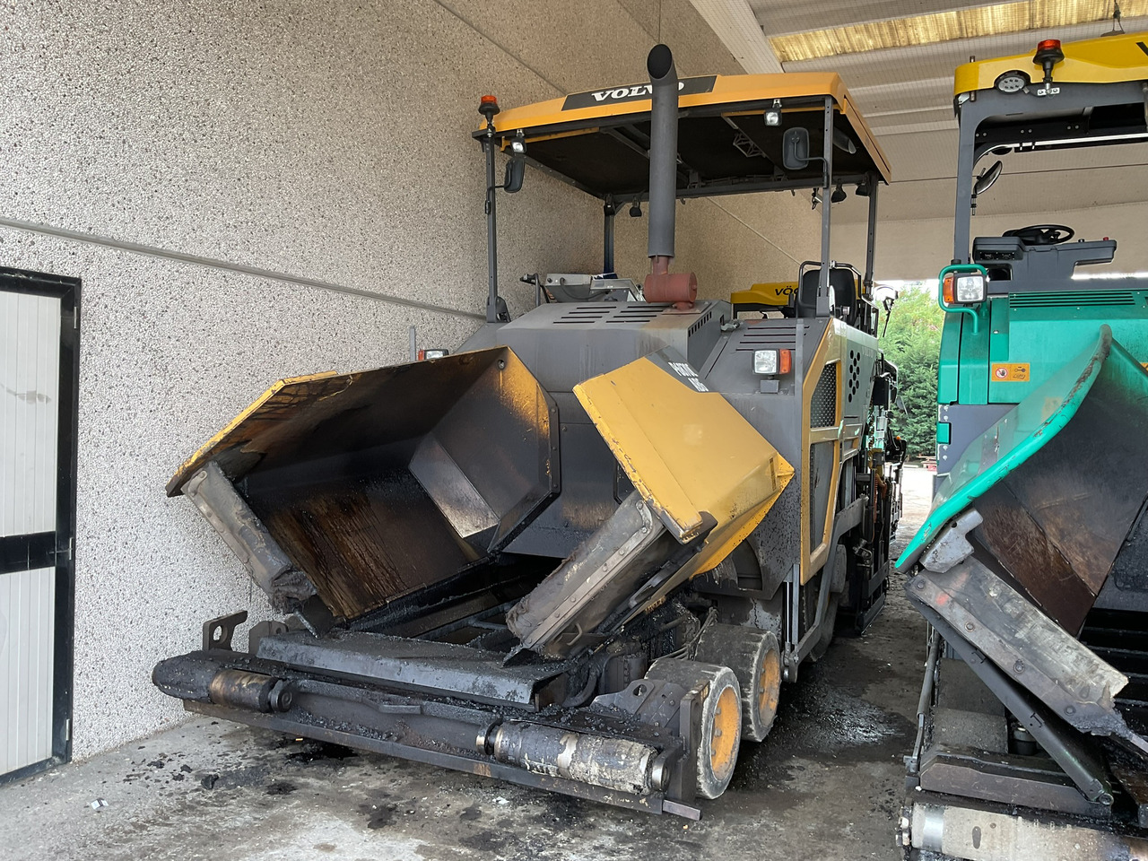 Volvo P6870C - Asfaltafwerkmachine: afbeelding 1 Volvo P6870C - Asfaltafwerkmachine: afbeelding 1