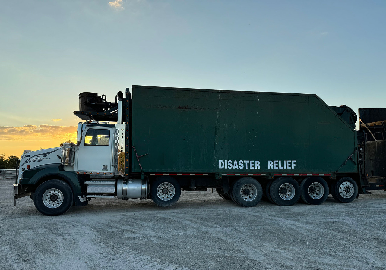 Western Star W4900 SB - Vuilniswagen: afbeelding 4 Western Star W4900 SB - Vuilniswagen: afbeelding 4