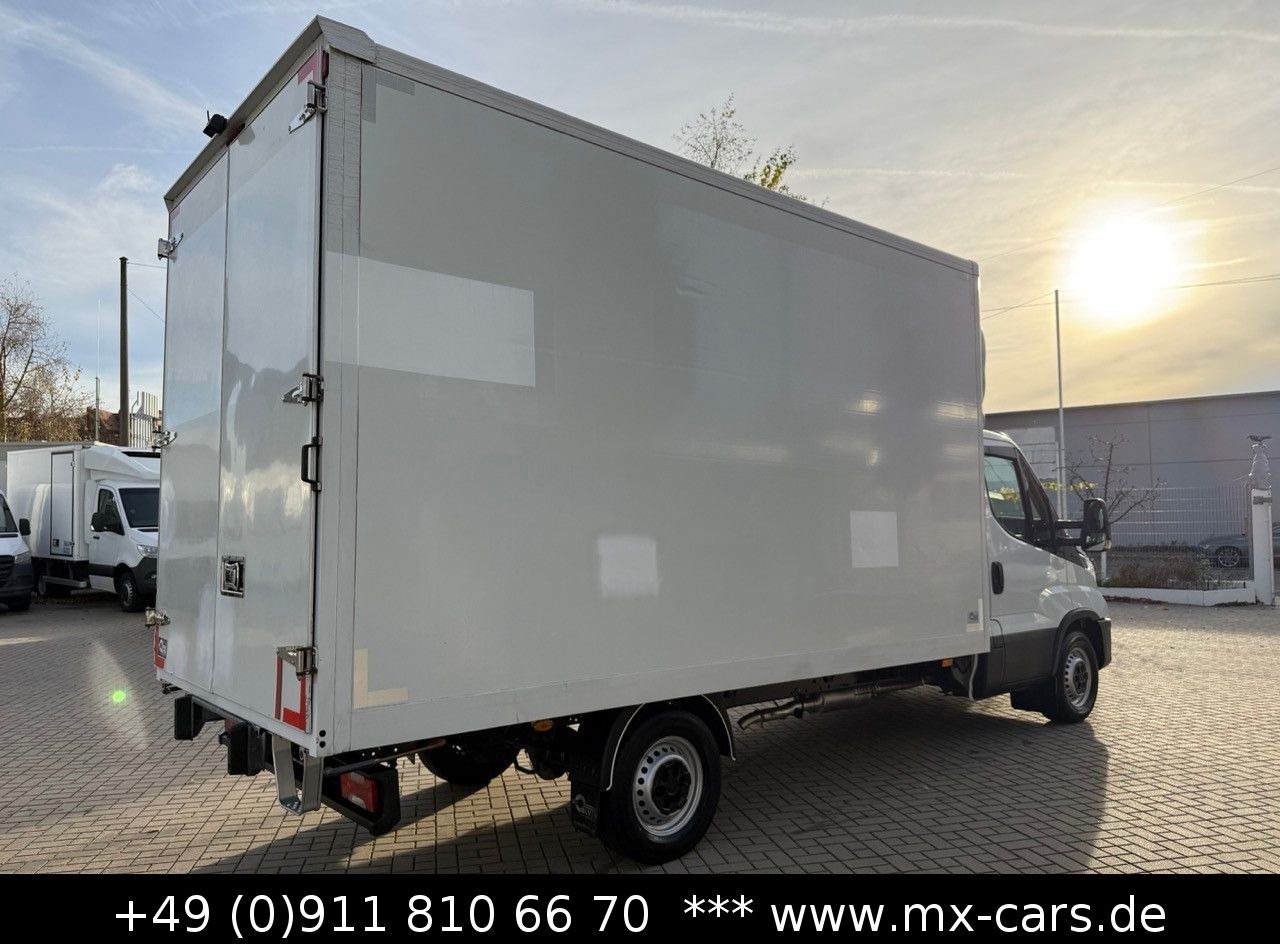 Iveco Daily 35s14 Möbel Maxi 4,33 l / 2,45 hoch 23 m³ - Bestelwagen gesloten laadbak: afbeelding 5 Iveco Daily 35s14 Möbel Maxi 4,33 l / 2,45 hoch 23 m³ - Bestelwagen gesloten laadbak: afbeelding 5