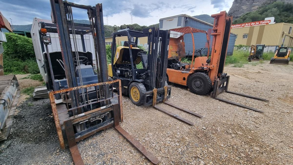 Komatsu FD25T - Diesel heftruck: afbeelding 1 Komatsu FD25T - Diesel heftruck: afbeelding 1