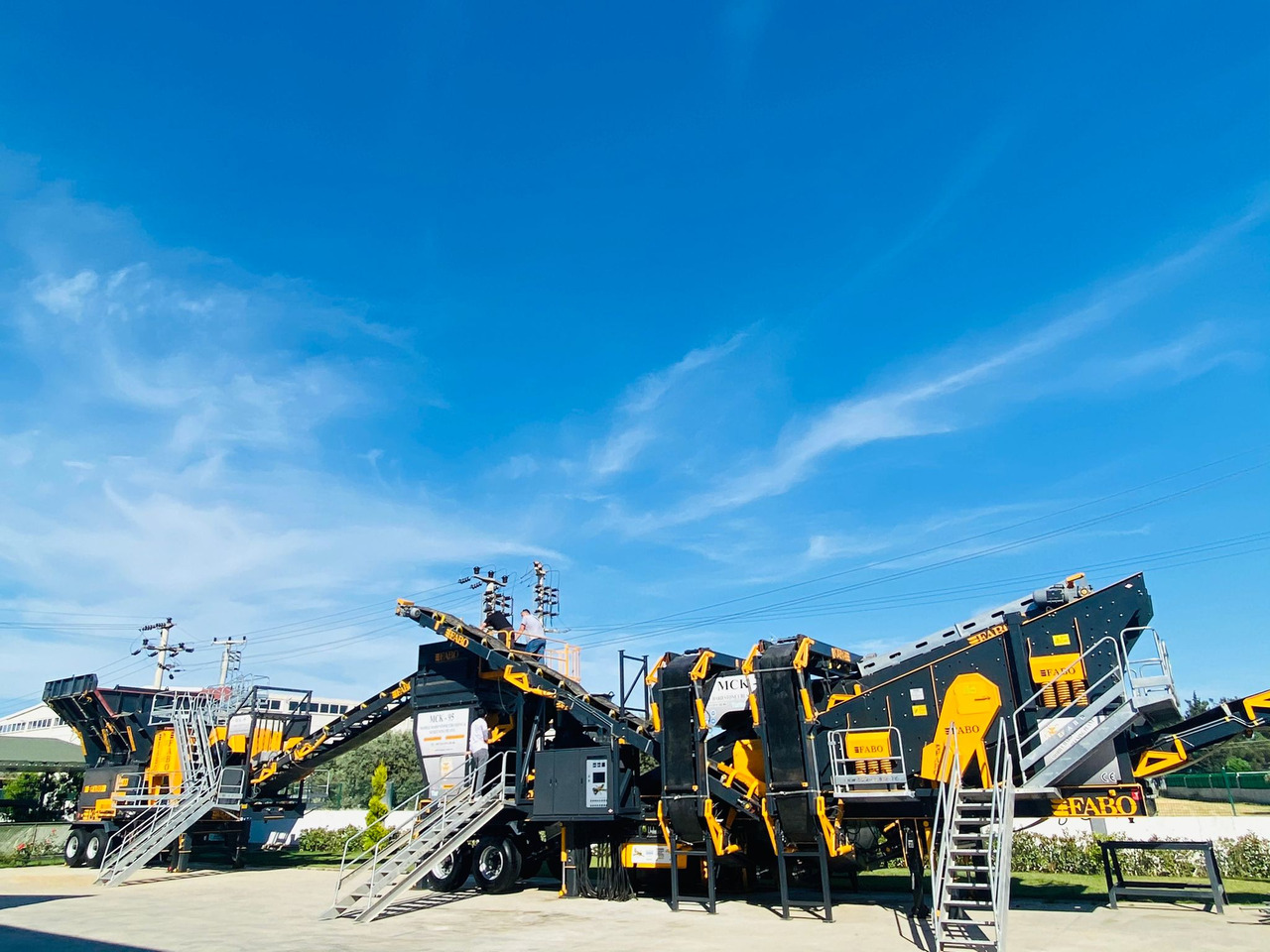 FABO MCK-95 MOBILE CRUSHING & SCREENING PLANT - Kegelbreker: afbeelding 1 FABO MCK-95 MOBILE CRUSHING & SCREENING PLANT - Kegelbreker: afbeelding 1