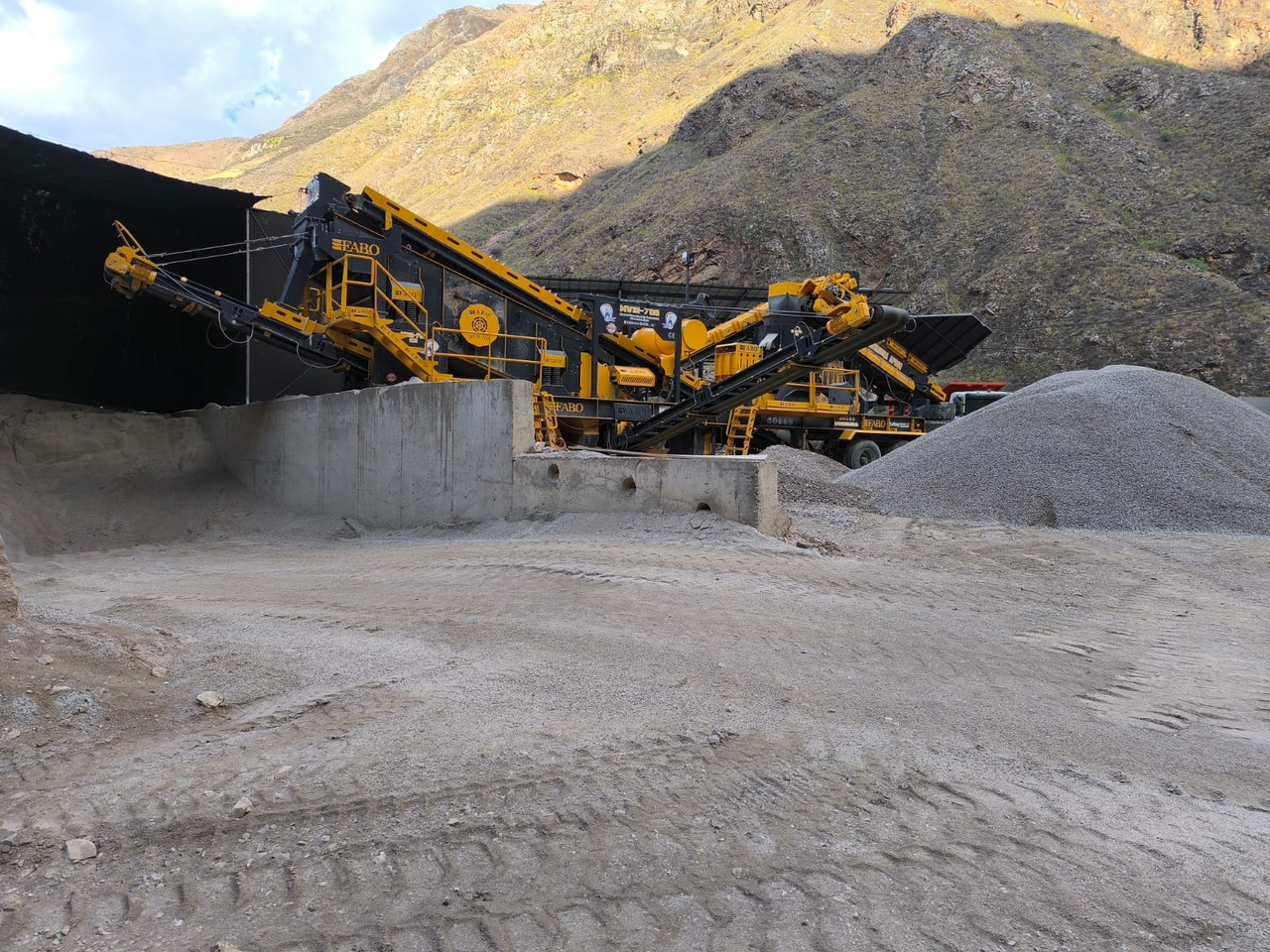 FABO Mining machinery - crushing plant - Mijnbouw machine: afbeelding 2 FABO Mining machinery - crushing plant - Mijnbouw machine: afbeelding 2