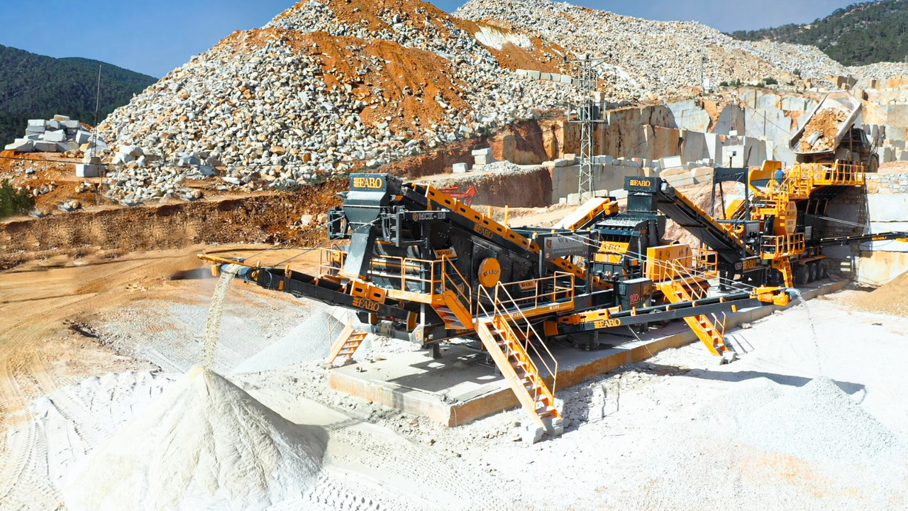 FABO Mobile crusher - Mobiele breker: afbeelding 2 FABO Mobile crusher - Mobiele breker: afbeelding 2