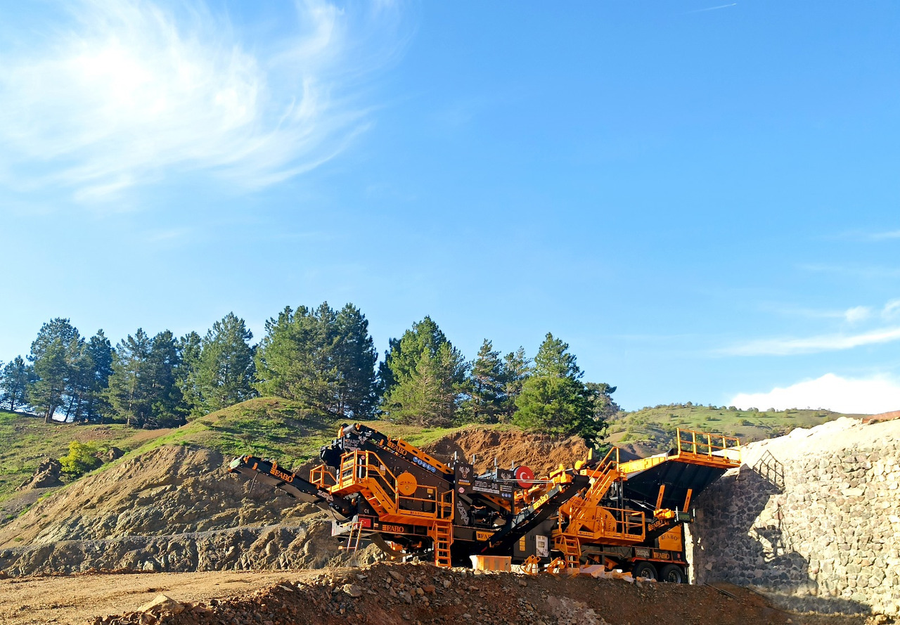 FABO Mobile crusher - Mobiele breker: afbeelding 2 FABO Mobile crusher - Mobiele breker: afbeelding 2