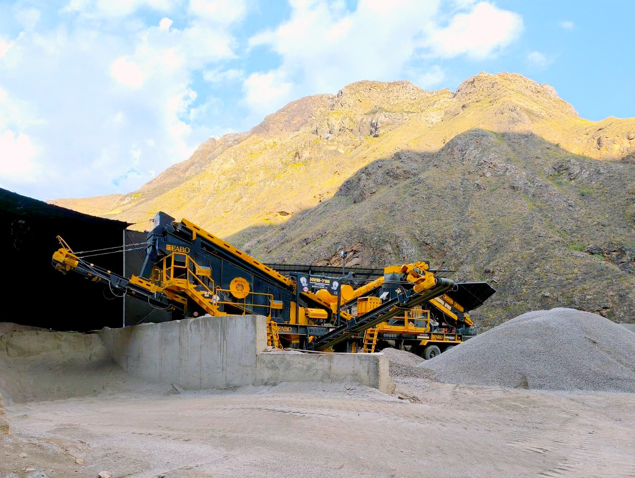 FABO mining machinery - crushing plant - Mijnbouw machine: afbeelding 1 FABO mining machinery - crushing plant - Mijnbouw machine: afbeelding 1