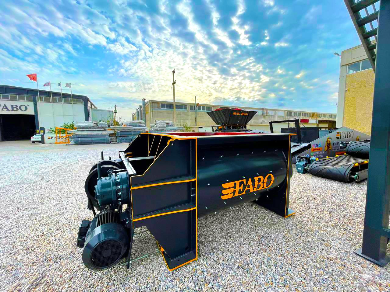 FABO twin shaft mixer - Betonmolen: afbeelding 1 FABO twin shaft mixer - Betonmolen: afbeelding 1