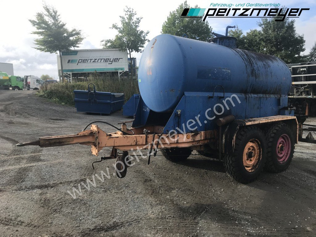 BATHE TANDEMANHÄNGER Bitum / Teerkocher 3,5 m³ Hatz Diesel-Motor 1 B 40 - Bitumen sprayer: afbeelding 4 BATHE TANDEMANHÄNGER Bitum / Teerkocher 3,5 m³ Hatz Diesel-Motor 1 B 40 - Bitumen sprayer: afbeelding 4