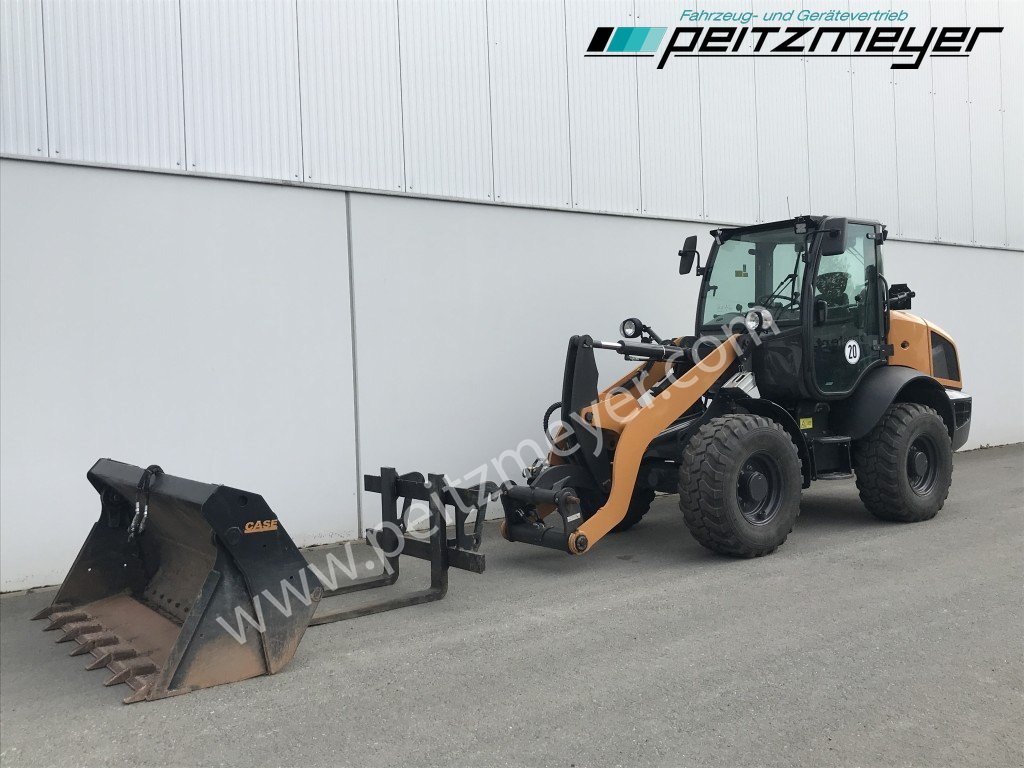 CASE Radlader 321 F 4 in 1 Schaufel + Palettengabel - Wiellader: afbeelding 1 CASE Radlader 321 F 4 in 1 Schaufel + Palettengabel - Wiellader: afbeelding 1