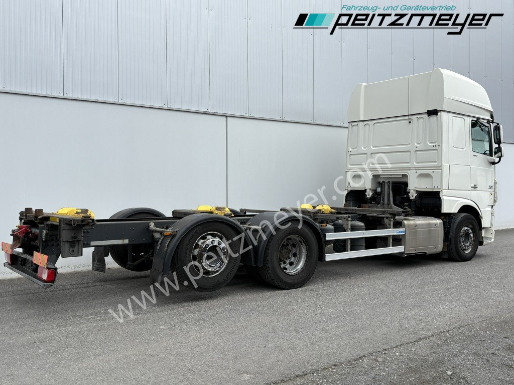 DAF XF 460 FAN 6x2 Lenkachse, Standklima Intarder, SDG - höhenverstellbar - Containertransporter/ Wissellaadbak vrachtwagen: afbeelding 4 DAF XF 460 FAN 6x2 Lenkachse, Standklima Intarder, SDG - höhenverstellbar - Containertransporter/ Wissellaadbak vrachtwagen: afbeelding 4