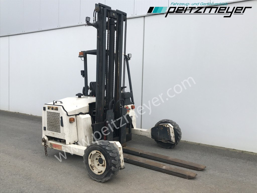 Moffett Mitnahmestapler M 2003 STM Allrad - Meeneemheftruck: afbeelding 2 Moffett Mitnahmestapler M 2003 STM Allrad - Meeneemheftruck: afbeelding 2
