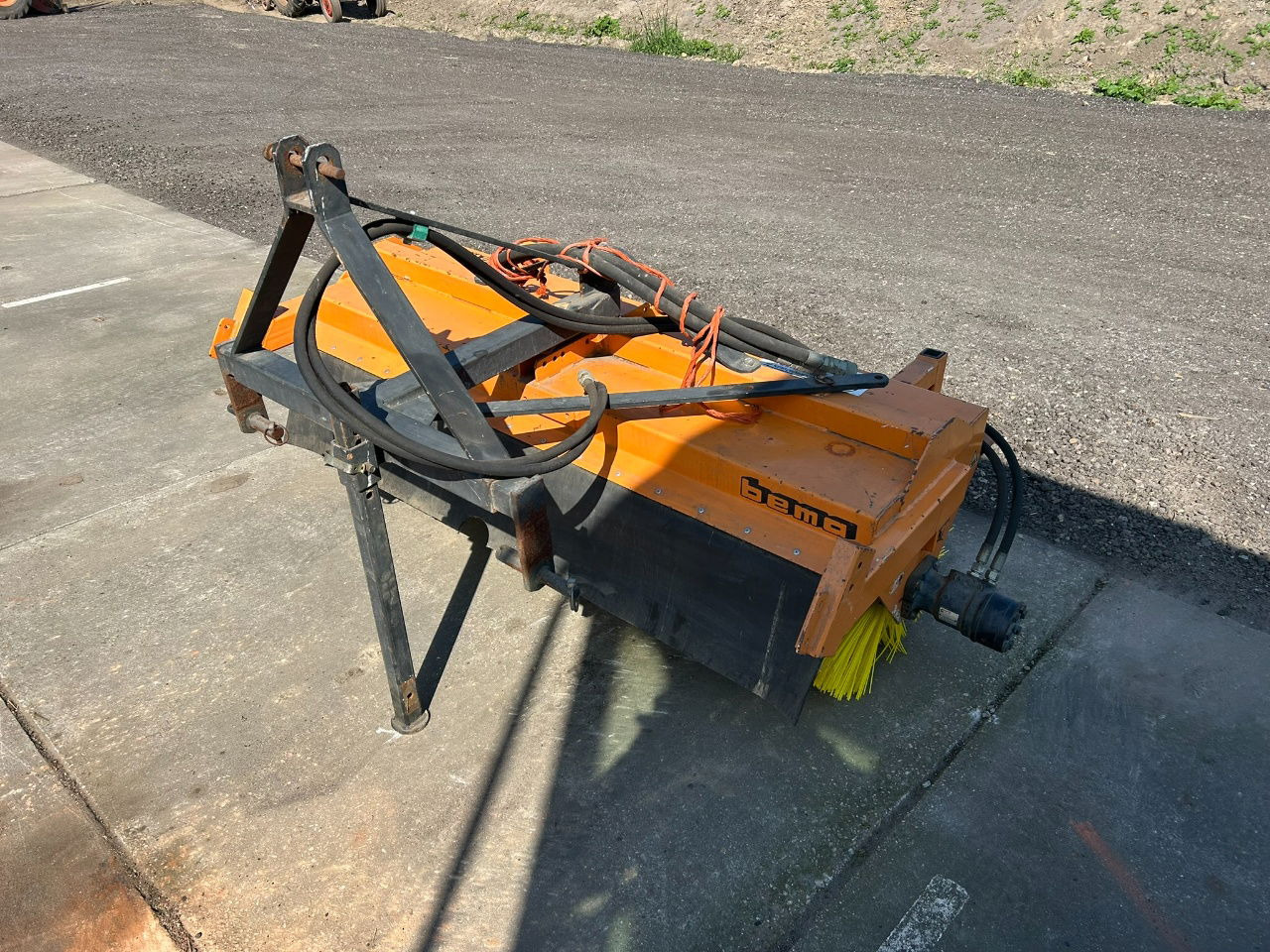 Boxer 1550 Schleppo veegmachine nieuwe borstel - Veeg: afbeelding 2 Boxer 1550 Schleppo veegmachine nieuwe borstel - Veeg: afbeelding 2