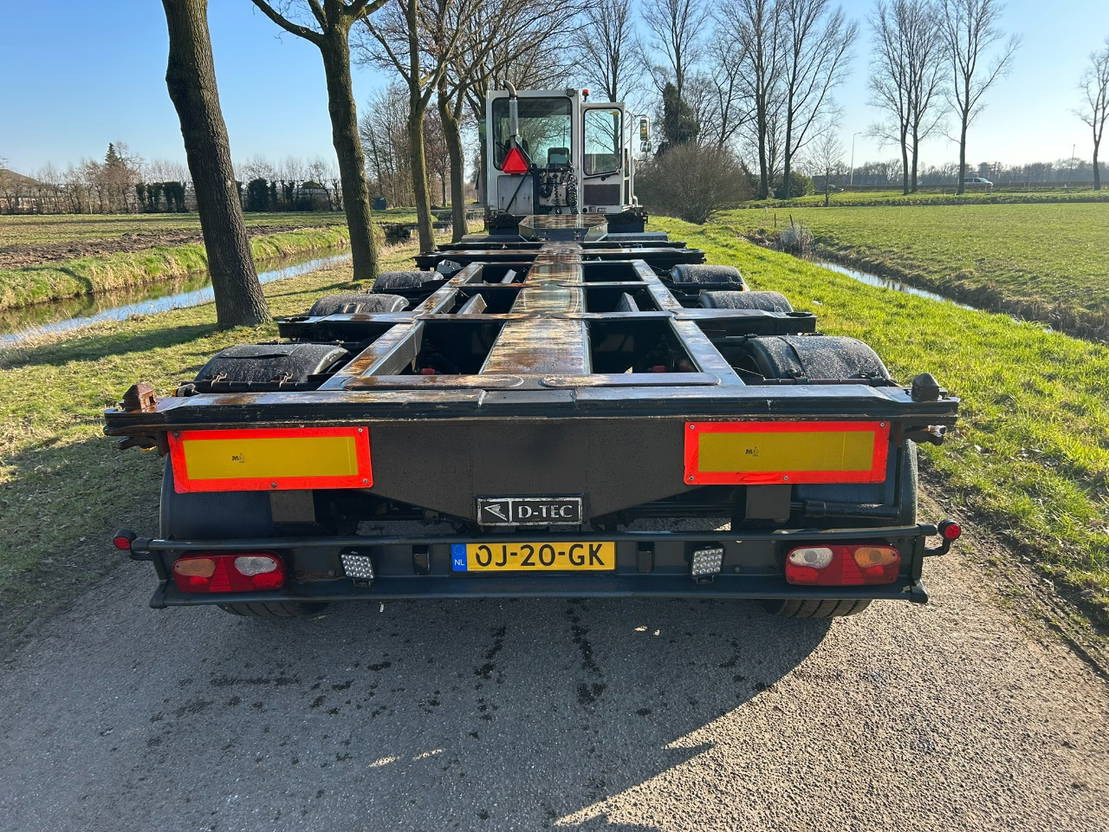 D-TEC FT-43-03V / Extandable 2 X / Lifting Axle / Tyres 50 / SAF Axle - Containertransporter/ Wissellaadbak oplegger: afbeelding 3 D-TEC FT-43-03V / Extandable 2 X / Lifting Axle / Tyres 50 / SAF Axle - Containertransporter/ Wissellaadbak oplegger: afbeelding 3