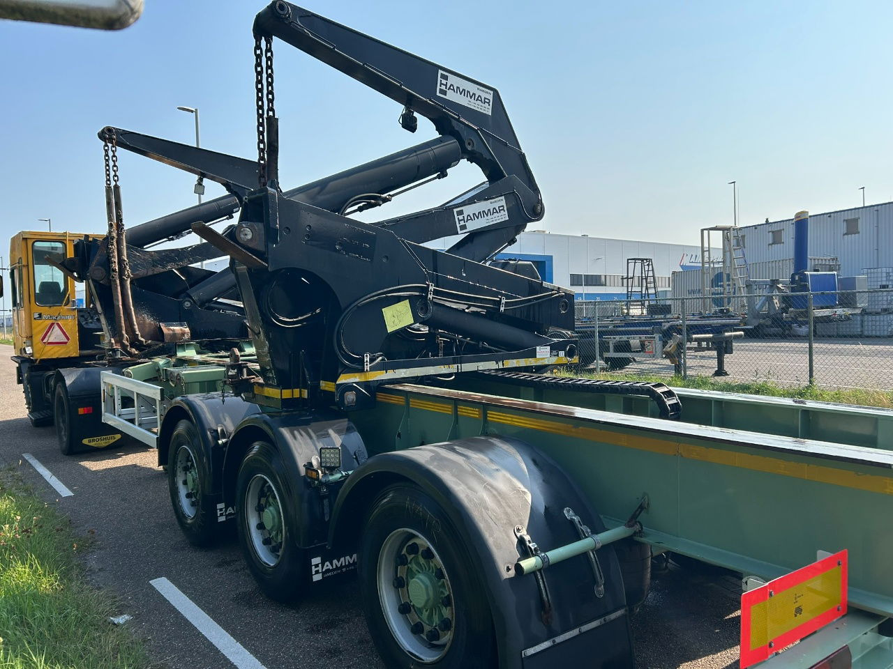 Hammar 195 HC / 20 ft, 2 x 20 ft 40 ft HC, power pack Diesel, Wireless controller 2 x, telescopic chassis - Containertransporter/ Wissellaadbak oplegger: afbeelding 3 Hammar 195 HC / 20 ft, 2 x 20 ft 40 ft HC, power pack Diesel, Wireless controller 2 x, telescopic chassis - Containertransporter/ Wissellaadbak oplegger: afbeelding 3