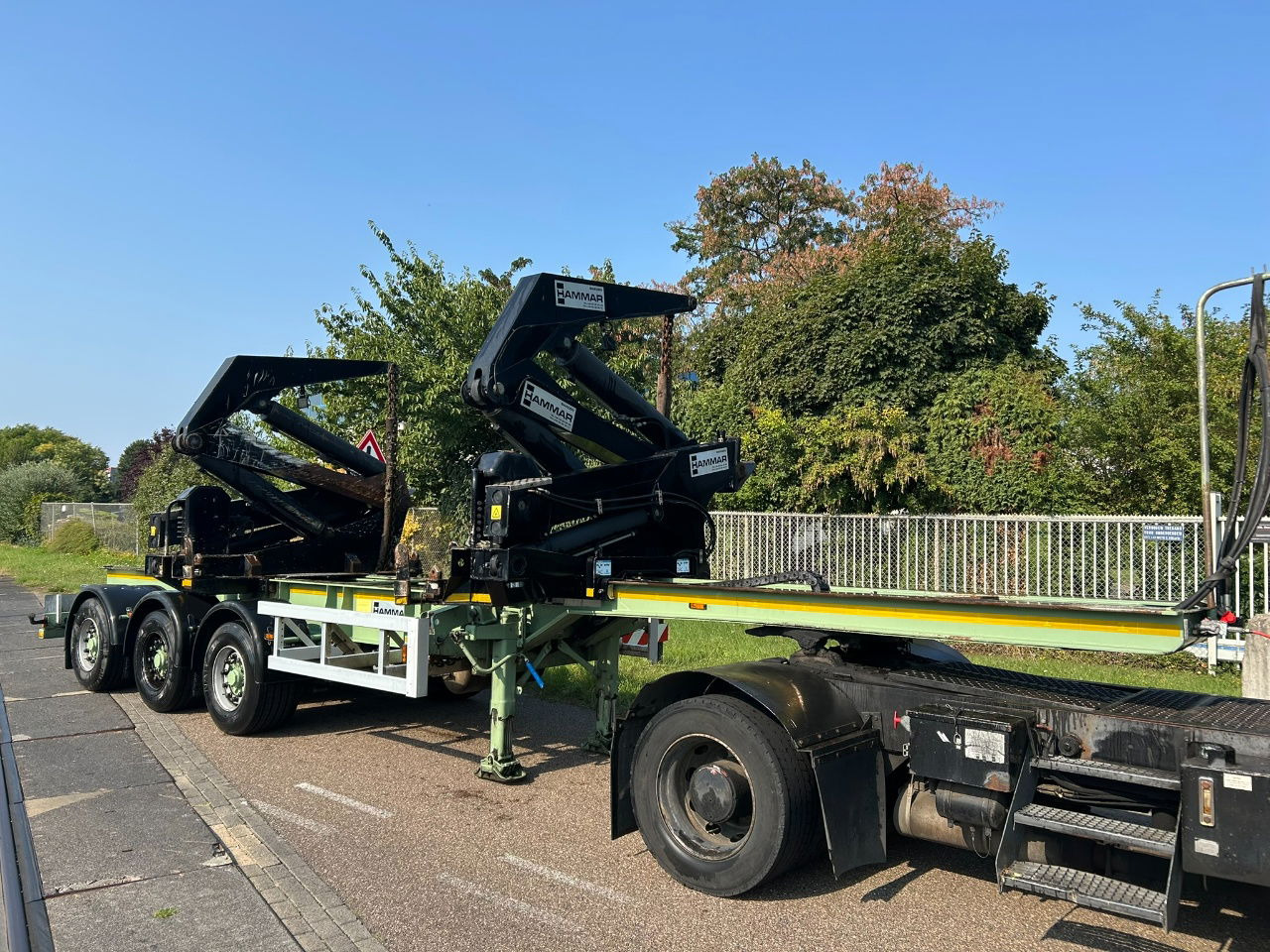Hammar 195 HC / 20 ft, 2 x 20 ft 40 ft HC, power pack Diesel, Wireless controller 2 x, telescopic chassis - Containertransporter/ Wissellaadbak oplegger: afbeelding 1 Hammar 195 HC / 20 ft, 2 x 20 ft 40 ft HC, power pack Diesel, Wireless controller 2 x, telescopic chassis - Containertransporter/ Wissellaadbak oplegger: afbeelding 1