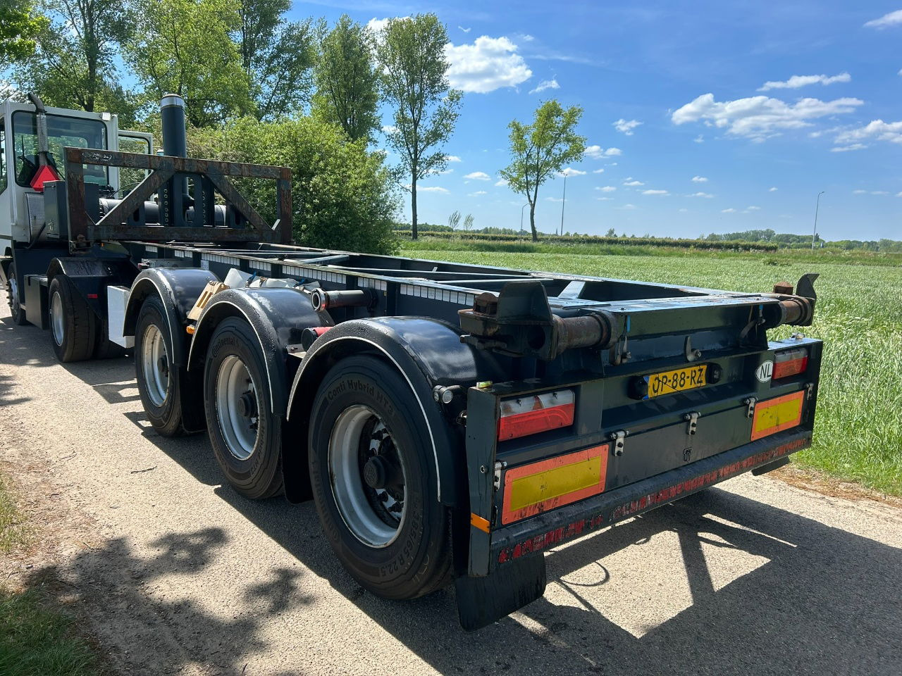 Van Hool 20 ft tipping / elect. 24 v / Tuf 3-2026 / Tyres 70 / Only 49500 km / t - Containertransporter/ Wissellaadbak oplegger: afbeelding 4 Van Hool 20 ft tipping / elect. 24 v / Tuf 3-2026 / Tyres 70 / Only 49500 km / t - Containertransporter/ Wissellaadbak oplegger: afbeelding 4