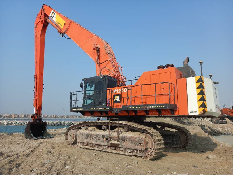 Hitachi EX 1200-6 Longreach 28m (Abu Dhabi) - Graafmachine: afbeelding 5 Hitachi EX 1200-6 Longreach 28m (Abu Dhabi) - Graafmachine: afbeelding 5