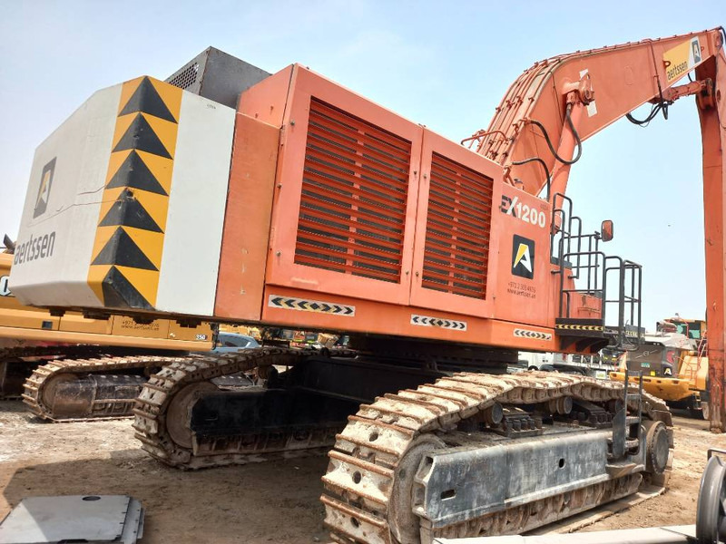 Hitachi EX1200-6 LR 28m (Abu Dhabi) - Graafmachine: afbeelding 4 Hitachi EX1200-6 LR 28m (Abu Dhabi) - Graafmachine: afbeelding 4