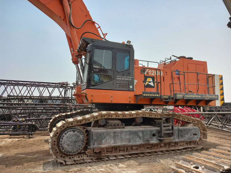 Hitachi EX1200-6 LR 28m (Abu Dhabi) - Graafmachine: afbeelding 3 Hitachi EX1200-6 LR 28m (Abu Dhabi) - Graafmachine: afbeelding 3