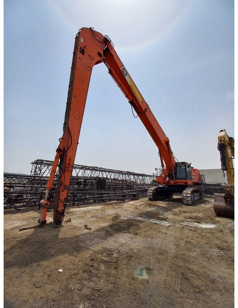 Hitachi EX1200-6 Longreach 28m (Abu Dhabi) - Graafmachine: afbeelding 1 Hitachi EX1200-6 Longreach 28m (Abu Dhabi) - Graafmachine: afbeelding 1