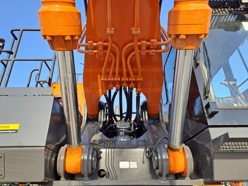 Hitachi EX1200-6 ME (New Boom + Stick) (Jebel Ali, UAE) - Rupsgraafmachine: afbeelding 5 Hitachi EX1200-6 ME (New Boom + Stick) (Jebel Ali, UAE) - Rupsgraafmachine: afbeelding 5