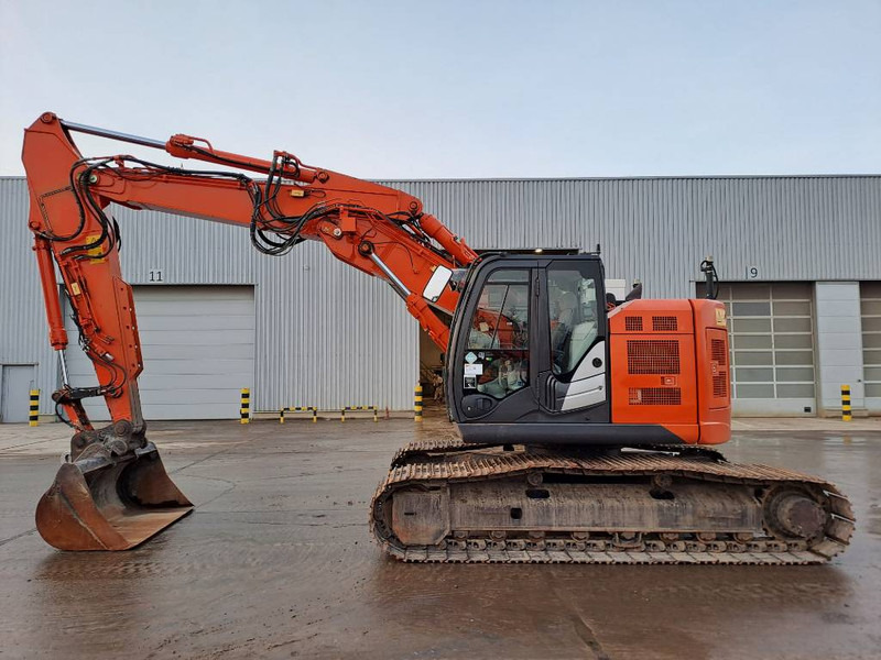Hitachi ZX 225 US LC-5 B (Trimble GPS Prepared) - Rupsgraafmachine: afbeelding 1 Hitachi ZX 225 US LC-5 B (Trimble GPS Prepared) - Rupsgraafmachine: afbeelding 1