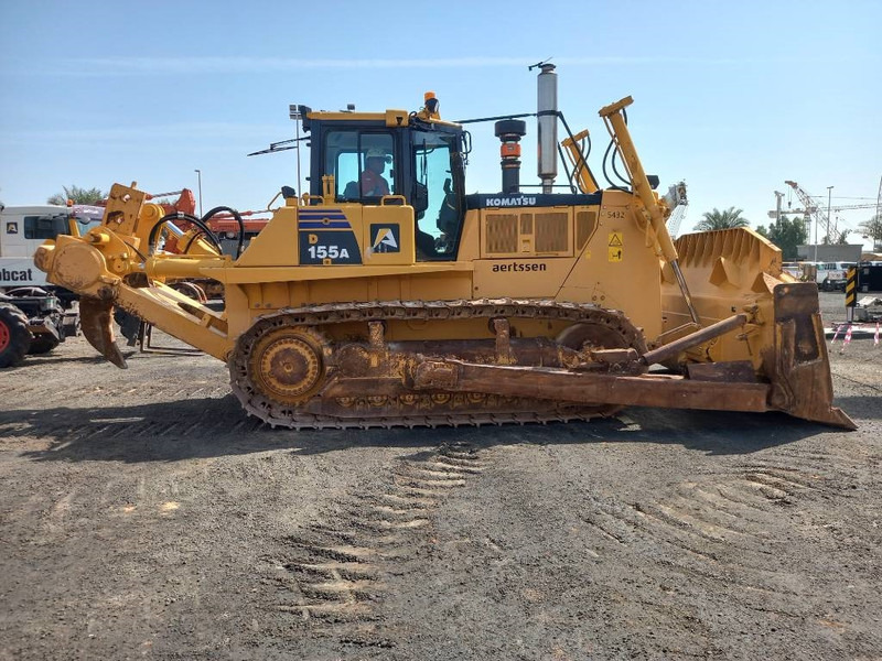 Komatsu D155A-6R (4 pcs available in Abu Dhabi) - Bulldozer: afbeelding 4 Komatsu D155A-6R (4 pcs available in Abu Dhabi) - Bulldozer: afbeelding 4