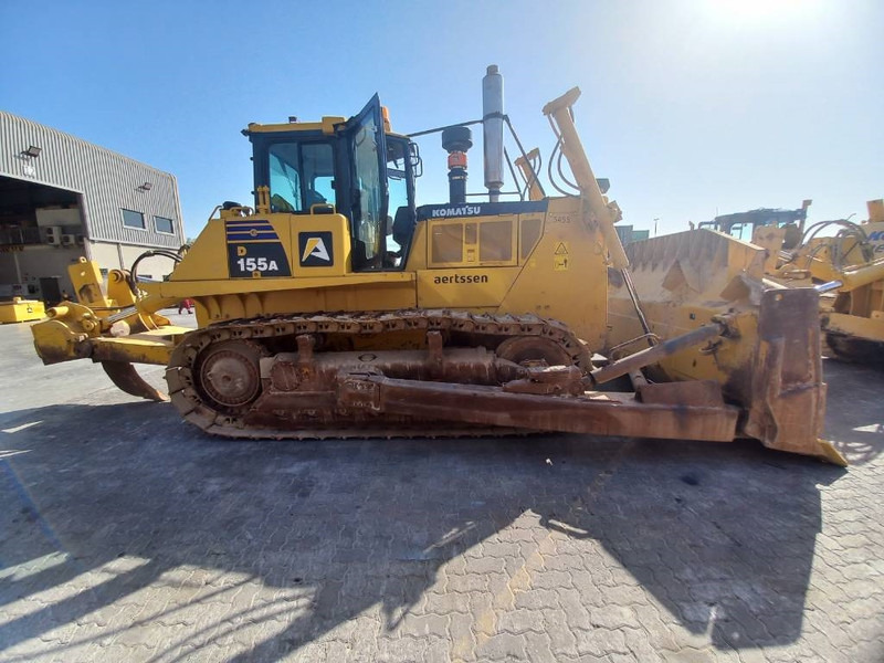 Komatsu D155A-6R (4 pcs available in Abu Dhabi) - Bulldozer: afbeelding 4 Komatsu D155A-6R (4 pcs available in Abu Dhabi) - Bulldozer: afbeelding 4