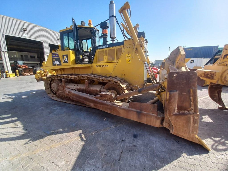 Komatsu D155A-6R (4 pcs available in Abu Dhabi) - Bulldozer: afbeelding 3 Komatsu D155A-6R (4 pcs available in Abu Dhabi) - Bulldozer: afbeelding 3