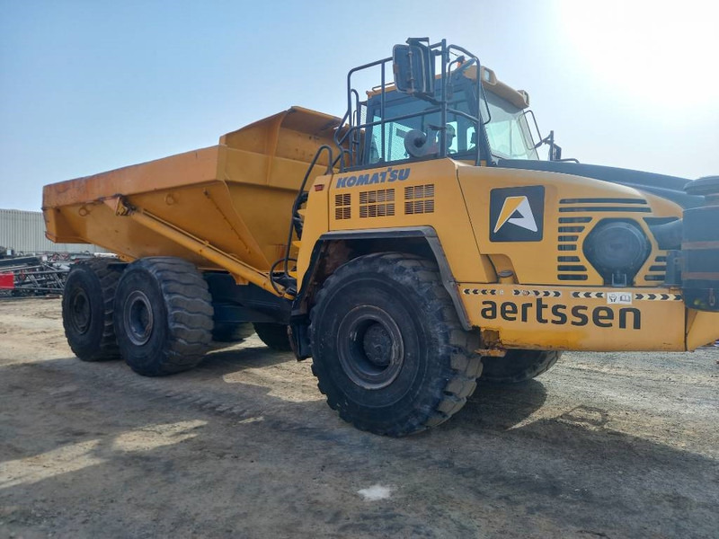 Komatsu HM400-3R (4 pcs available in Abu Dhabi) - Kiepwagen met knikbesturing: afbeelding 2 Komatsu HM400-3R (4 pcs available in Abu Dhabi) - Kiepwagen met knikbesturing: afbeelding 2