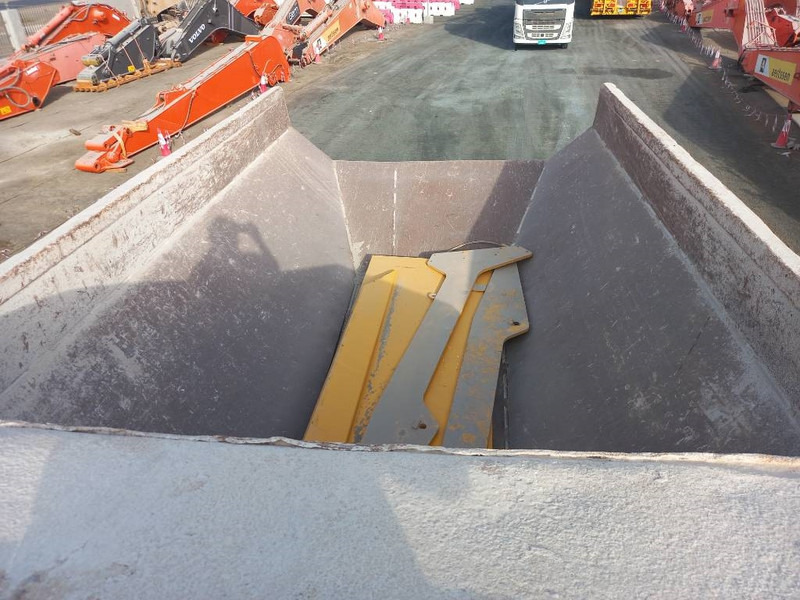 Komatsu HM400-3R (4 pcs available in Abu Dhabi) - Kiepwagen met knikbesturing: afbeelding 5 Komatsu HM400-3R (4 pcs available in Abu Dhabi) - Kiepwagen met knikbesturing: afbeelding 5