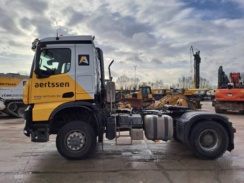 Mercedes-Benz Arocs 2045 - Trekker: afbeelding 2 Mercedes-Benz Arocs 2045 - Trekker: afbeelding 2