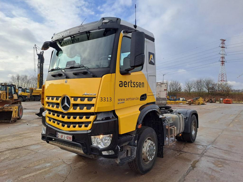 Mercedes-Benz Arocs 2045 - Trekker: afbeelding 1 Mercedes-Benz Arocs 2045 - Trekker: afbeelding 1
