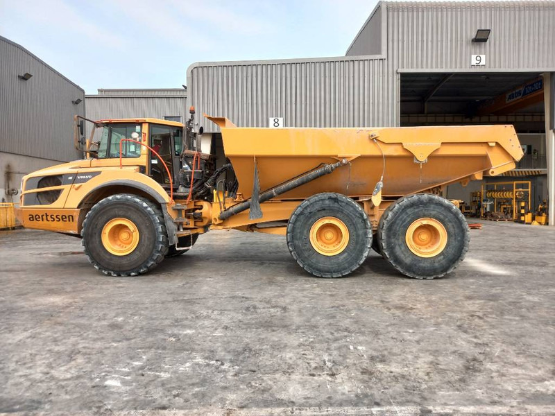 Volvo A40F (Abu Dhabi) - Kiepwagen met knikbesturing: afbeelding 1 Volvo A40F (Abu Dhabi) - Kiepwagen met knikbesturing: afbeelding 1