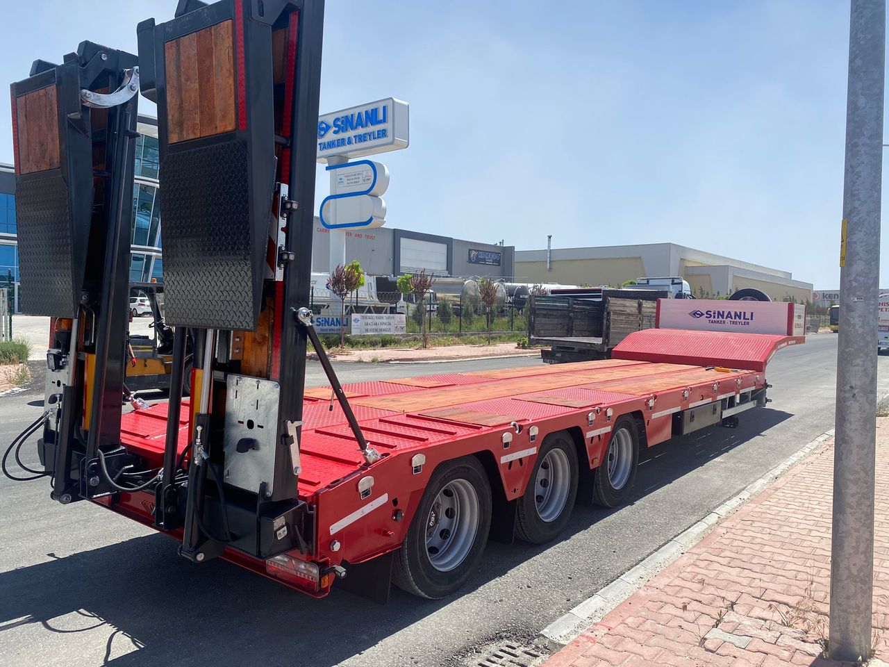 Lowbed Sinan Trailer Lowbed 3 axle - Dieplader oplegger: afbeelding 3 Lowbed Sinan Trailer Lowbed 3 axle - Dieplader oplegger: afbeelding 3