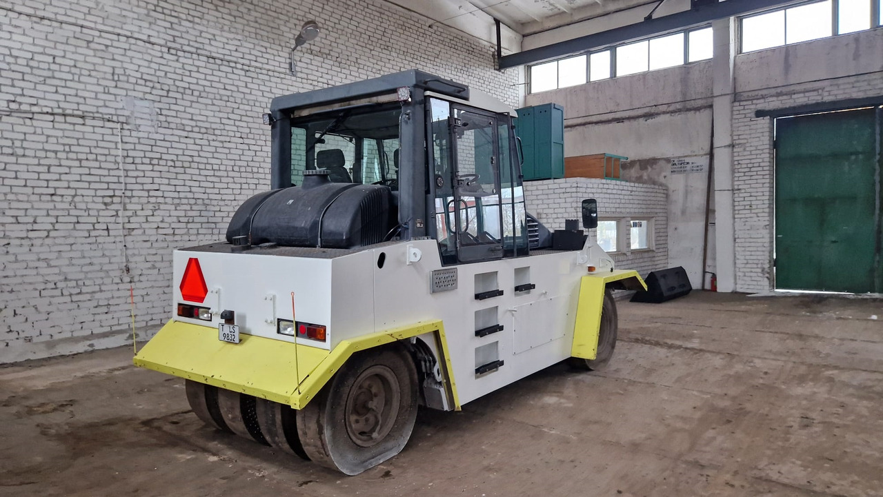 BOMAG BW24 R - Bandenwals: afbeelding 2 BOMAG BW24 R - Bandenwals: afbeelding 2