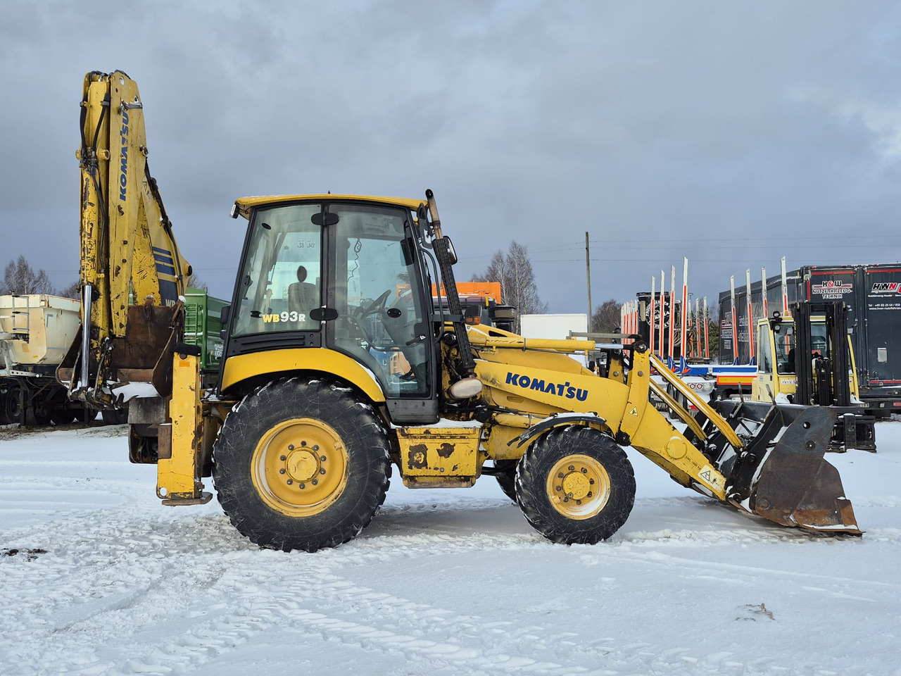 KOMATSU WB93R - Graaflaadmachine: afbeelding 4 KOMATSU WB93R - Graaflaadmachine: afbeelding 4