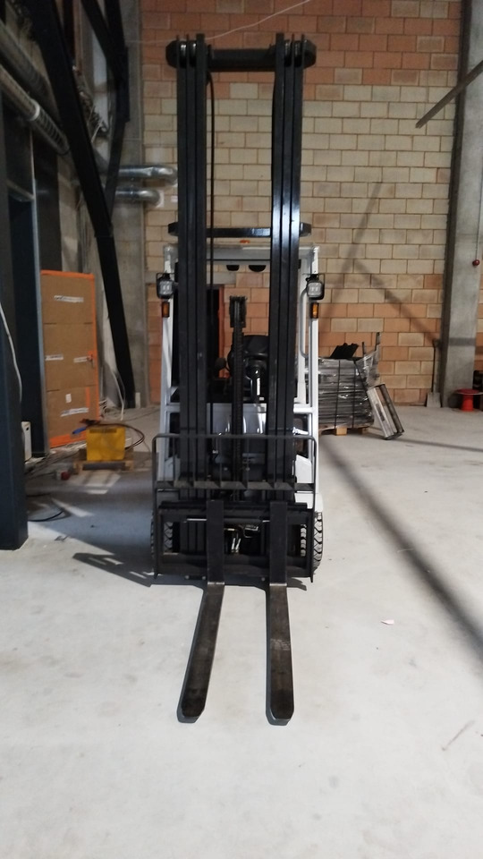 UNICARRIERS A2N1L16Q - Elektrische heftruck: afbeelding 4 UNICARRIERS A2N1L16Q - Elektrische heftruck: afbeelding 4