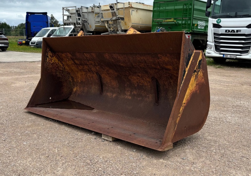 Volvo BM 2400mm - Voorladerbak voor Wiellader: afbeelding 3 Volvo BM 2400mm - Voorladerbak voor Wiellader: afbeelding 3